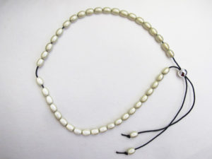 Short Rice Bead Necklace in Cream